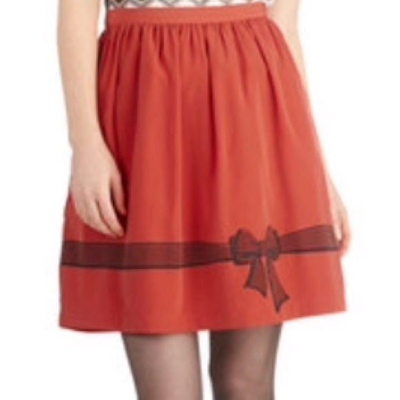 Modcloth Gift Wrap-sody skirt with bow design