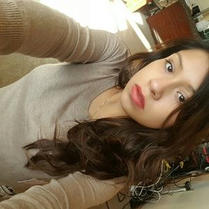 Meet your Posher, Yari