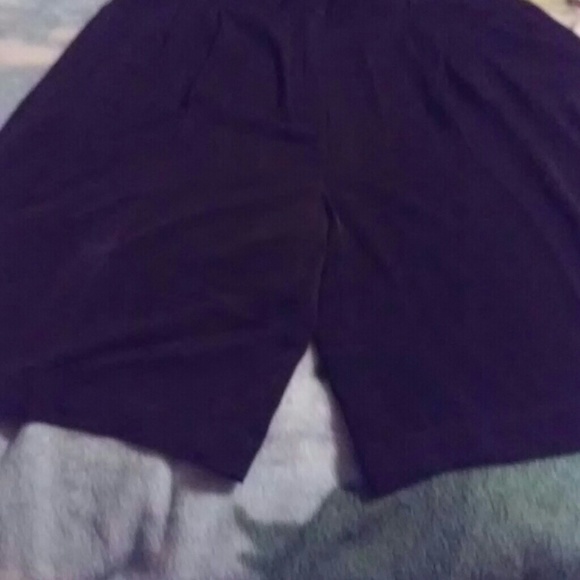 Beautiful soft & silky black ladies shorts - Picture 1 of 3