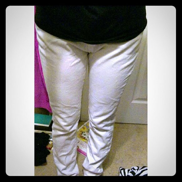 White women's skinny jeans