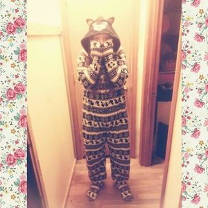 Meet your Posher, Lora