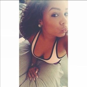 Meet your Posher, Alexandra