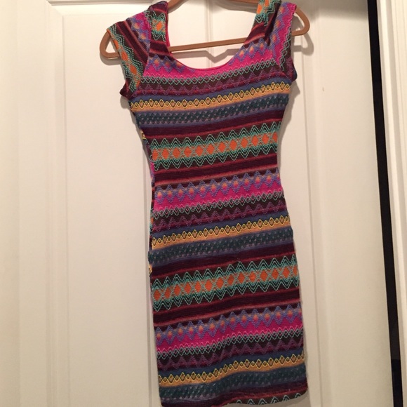 Cute patterned dress!! 💖