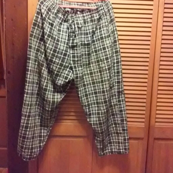 Green and white pajamas bottoms...drawstring - Picture 1 of 3