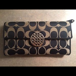 Authentic Coach wallet