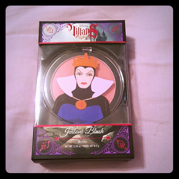 Disney Evil Queen Ltd Edition Jealous Blush NIB