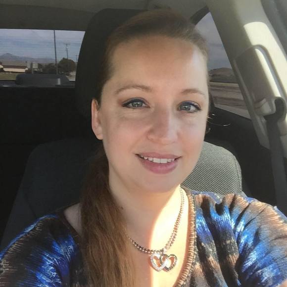 Meet your Posher, Kristy - Picture 1 of 1