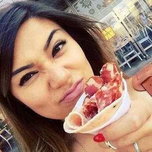 Meet your Posher, Jenny