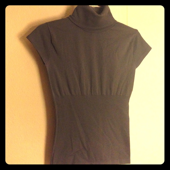 Stretchy turtleneck