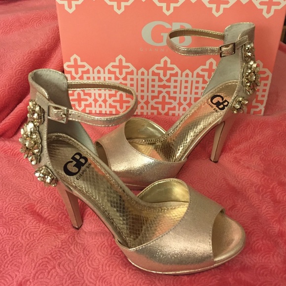 Gianni Bini gold heels