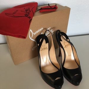 CHRISTIAN LOUBOUTIN
Slingback Peeptoe Pumps