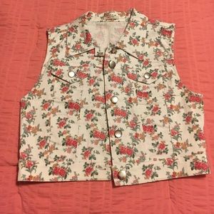 Coral flower cropped vest