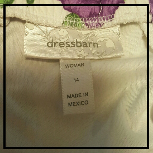 Cute White dress with roses - Picture 3 of 4