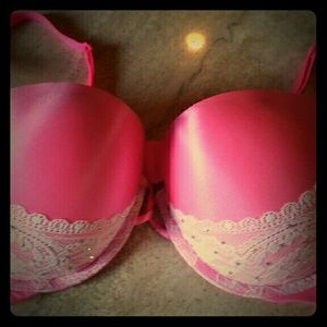 Victoria Secret Bombshell ( miraculous ) Bra