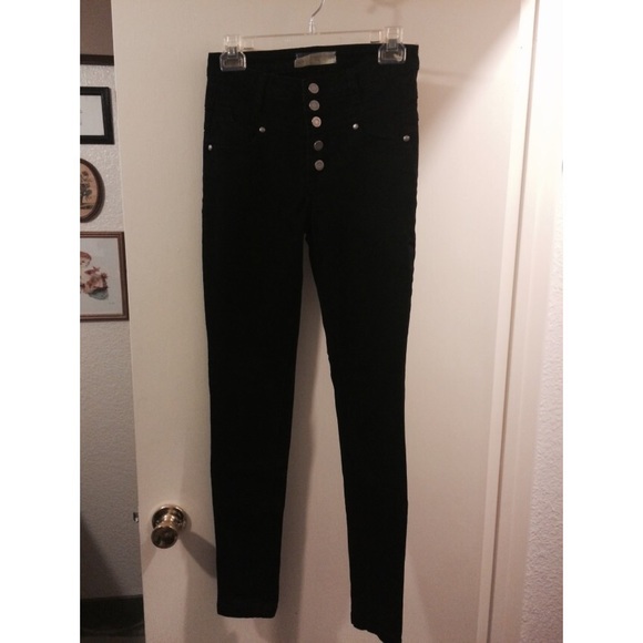 High wasted jeans