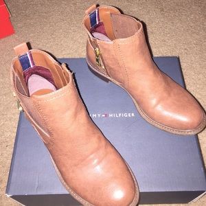 Tommy Hilfiger booties
