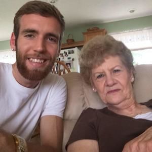 Meet your Posher, Aaron