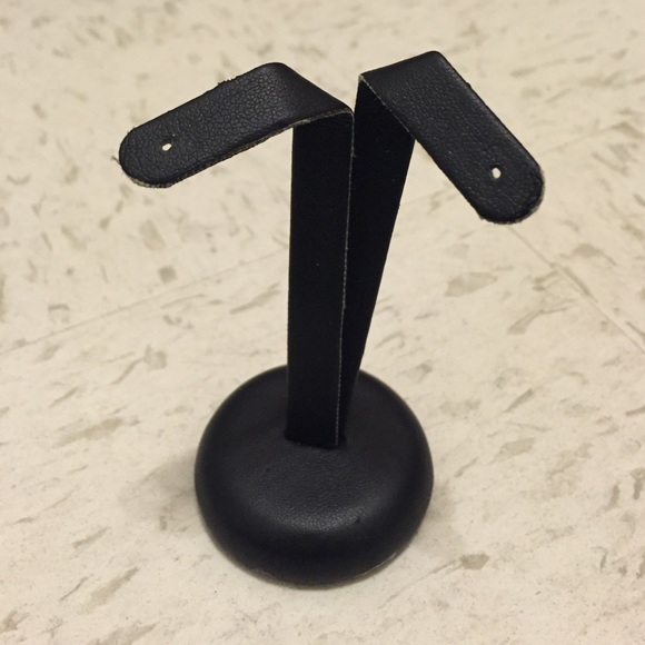 Earring Display - Picture 4 of 4