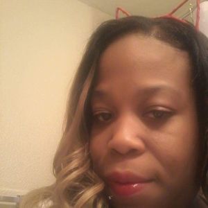 Meet your Posher, Roshelle