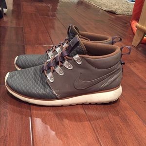 roshe high top