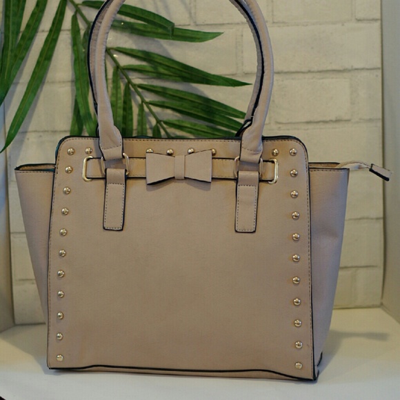 Gorgeous Tan/Beige Faux Leather Handbag - Picture 2 of 4