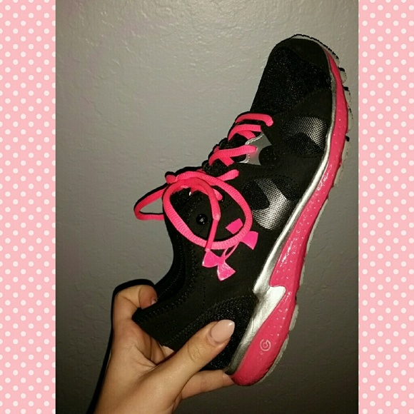 UNDER ARMOUR Running Shoes