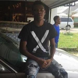 Meet your Posher, Devin