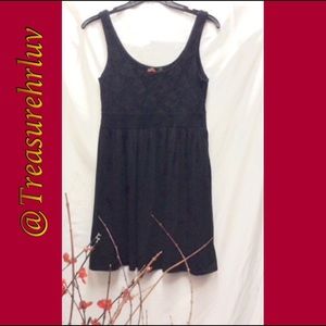 👗 Black Casual Midi Dress 👗