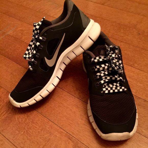 Black and White Free Run