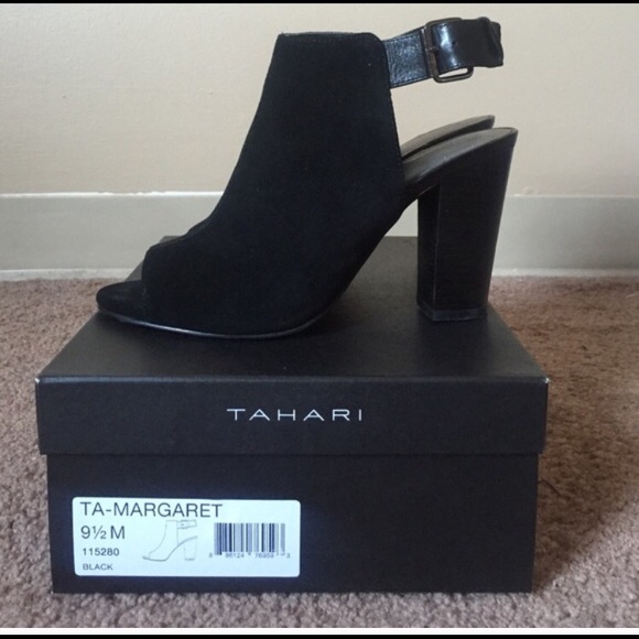 Tahari Margaret Stack Heel