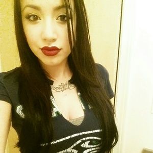 Meet your Posher, Leslie