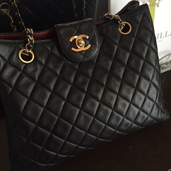 CHANEL CC Turnlock Tote
