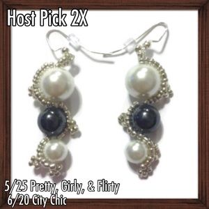💎2XHP: "It's A Twista!" Glass Pearl Earrings