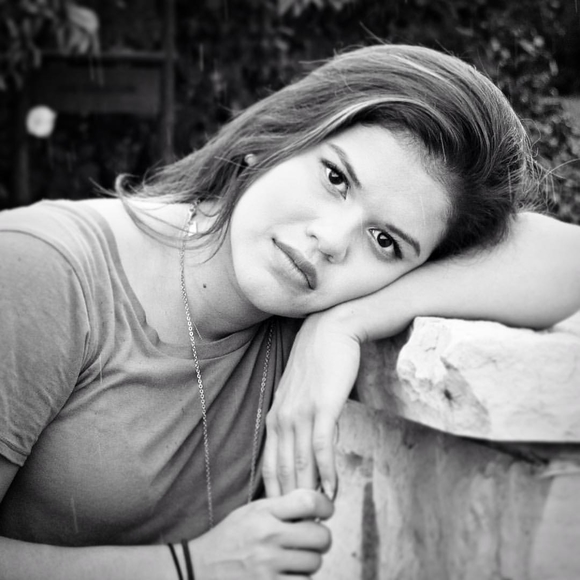 Meet your Posher, Ary