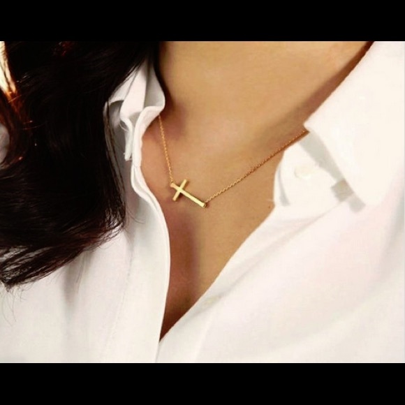 18K Gold Plated Cross Necklace. - Picture 2 of 2