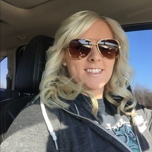 Meet your Posher, Tiffany