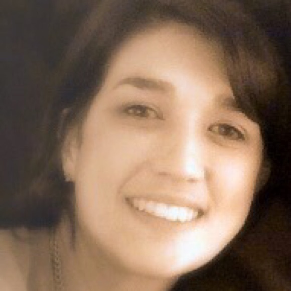 Meet your Posher, Sabrina - Picture 2 of 2