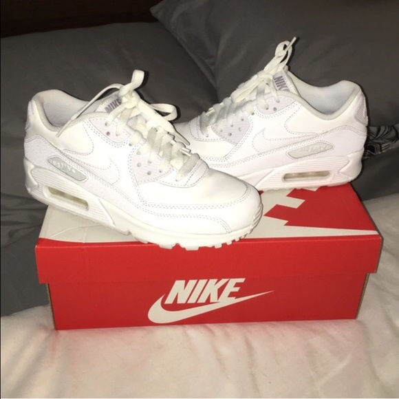 Nike Shoes - White Nike air max 90