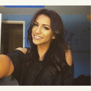 Meet your Posher, Marissa