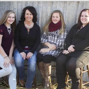 Meet your Posher, Angela