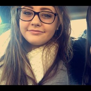 Meet your Posher, Molly