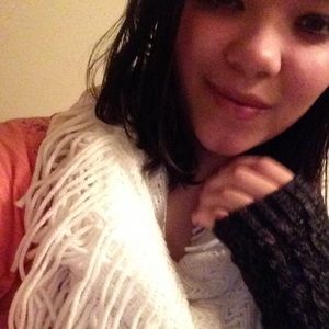 Meet your Posher, Isabel