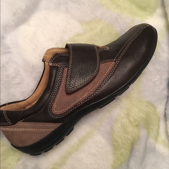 NATURALIZER BROWN TWO-TONE OXFORD