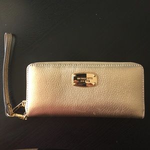 Micheal Kors jet set large clutch & evening bag