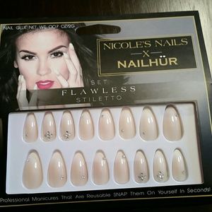 NailHur 24 piece Stiletto Reusable Nails