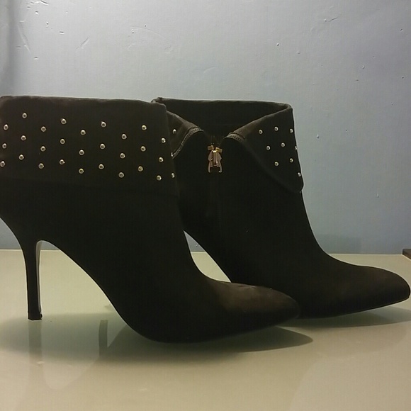 Heels - Picture 1 of 1