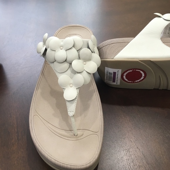 Fit flops flower petal