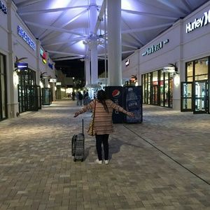 Meet your Posher, Nicole