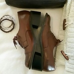 Leather heeled loafers
