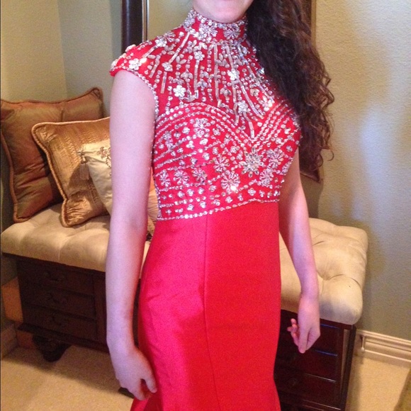 Red prom/ball gown - Picture 3 of 3